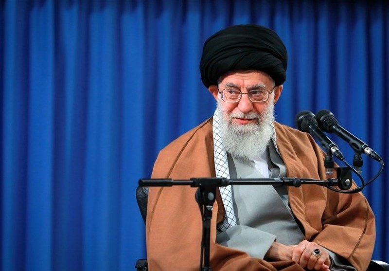 پاسخ امام خامنه‌ای به نامه یک دختر نوجوان درباره ورود به عرصه تکلیف الهی