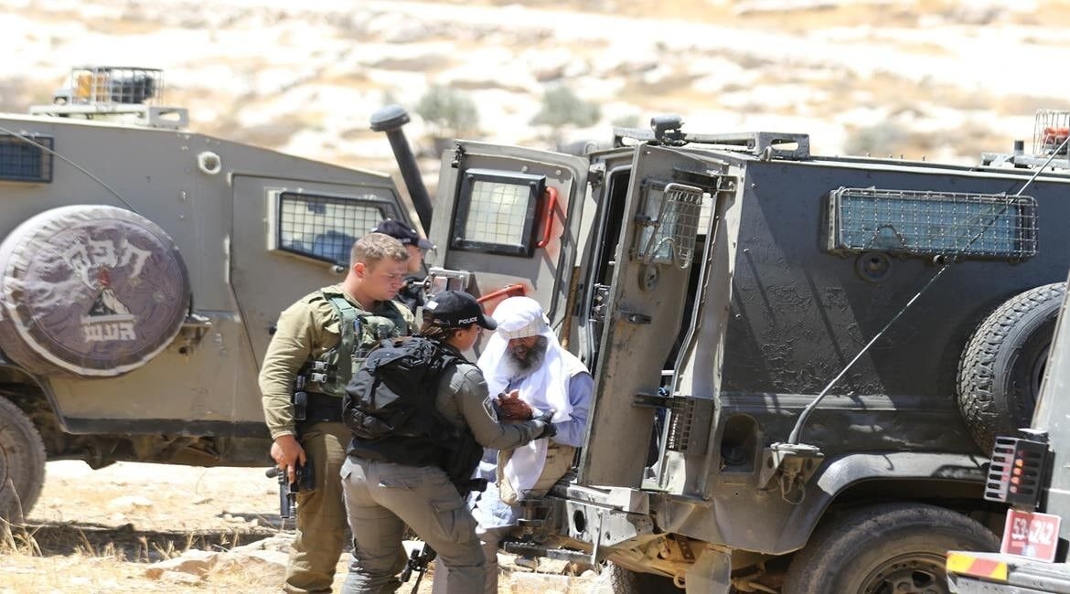 اشغالگران صهیونیست ۱۷ فلسطینی از جمله یک کودک ۱۰ ساله را دستگیر کردند