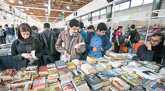 انتظارعلاقمندان به کتاب برای برپایی نمایشگاه بین المللی کتاب تهران