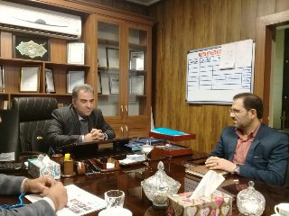 شهردار فرون آباد در دیدار با مدنی مطرح کرد؛  کوچکترین کار ما تکریم خانواده شهدا و ایثارگران است