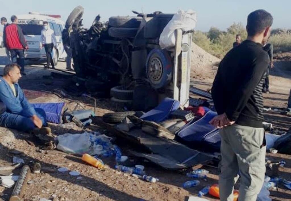 تعداد کشته‌های تصادف زنجیره‌ای جاده اهواز - خرمشهر به ۱۰ نفر رسید