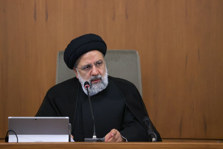 تاکید رئیس جمهور بر حفظ کرامت ارباب رجوع و کارمندان در ادارات