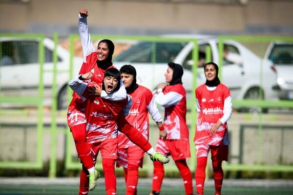 آب پاکی روی دست هواداران پرسپولیس؛ منتظر قهرمانی سرخپوشان نباشید!