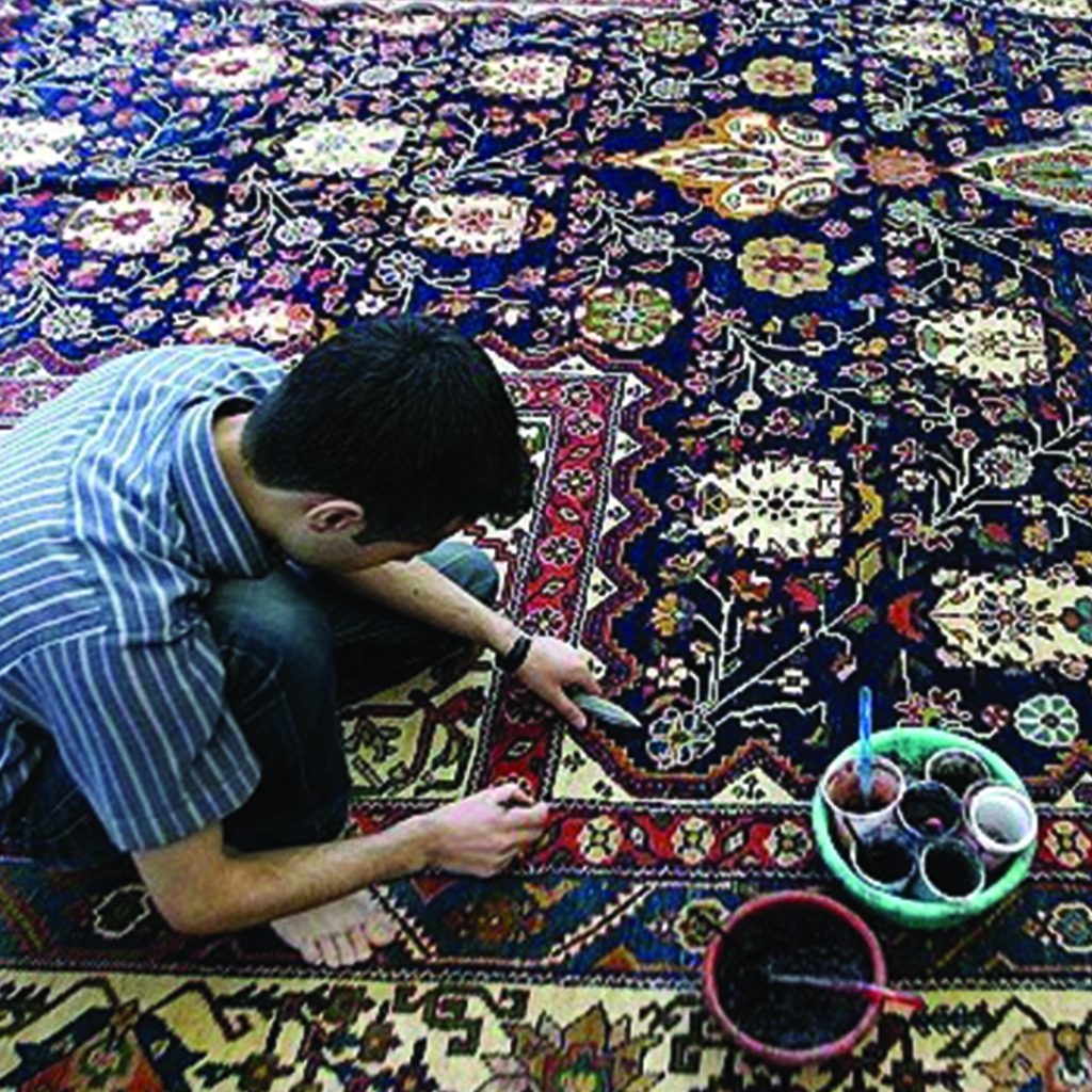 هنر مرمت فرش و نقش آن در حفظ میراث فرهنگی ایران
