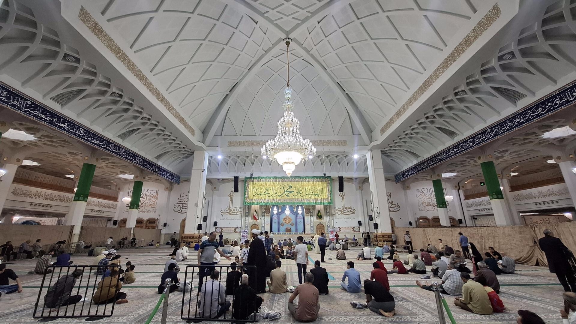 شبستان امام خمینی آینه دار مادران شهدا