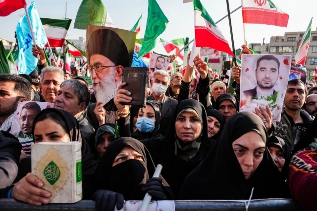 اجتماع میلیونی مردم تهران در اعتراض به اغتشاشات تروریستی اخیر - میدان انقلاب تهران  